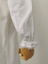 Load image into Gallery viewer, Vintage 80s cotton nightdress

